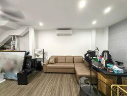 Onan Road (D15), Terrace #550340401